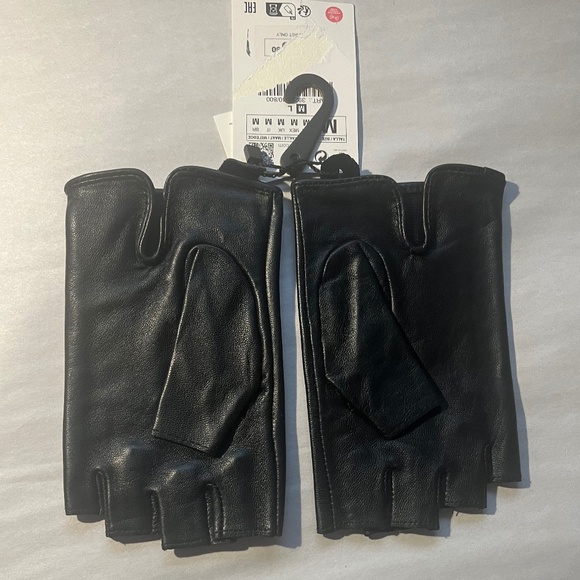 NWT ZARA STUDDED BLACK LEATHER FINGERLESS GLAM ROCK GLOVES - Picture 9 of 10